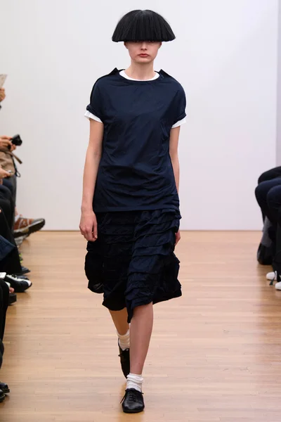 Look 19